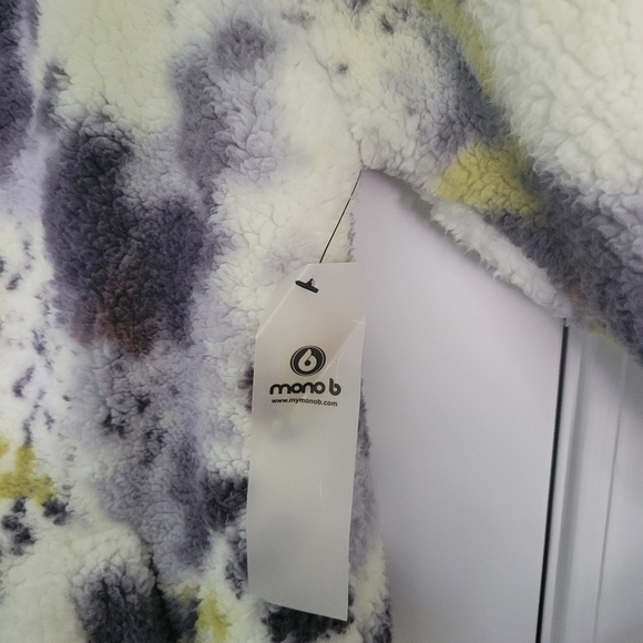 NWT mono b Sherpa Oversized Jacket WOMENS Size Small - Picture 8 of 10